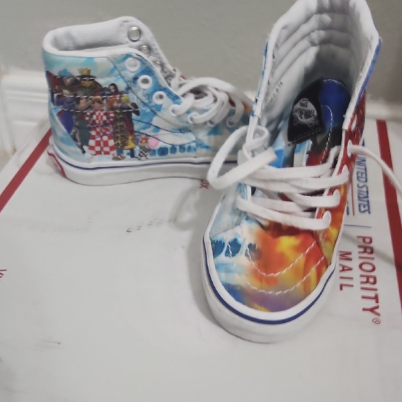 Vans Other - Vans X One Piece Sk8-Hi Punk Hazard Kids Sneakers